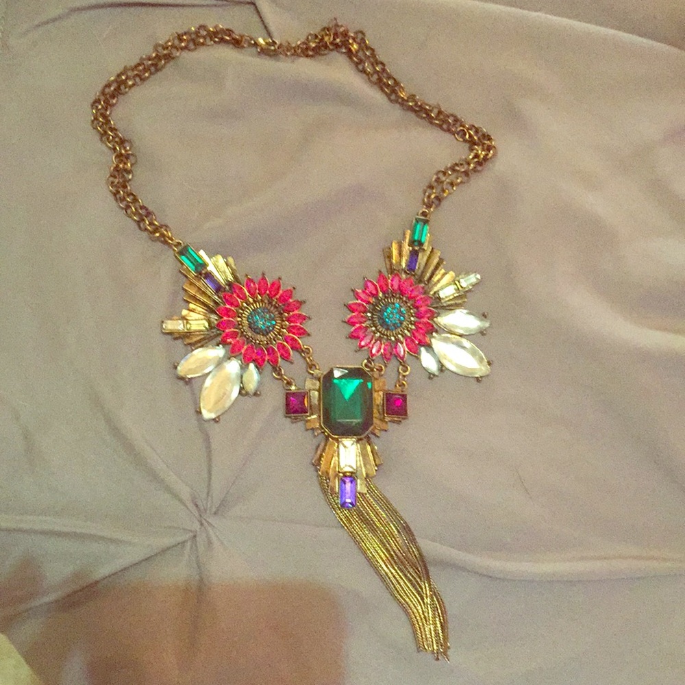 Statement vintage necklace 💎